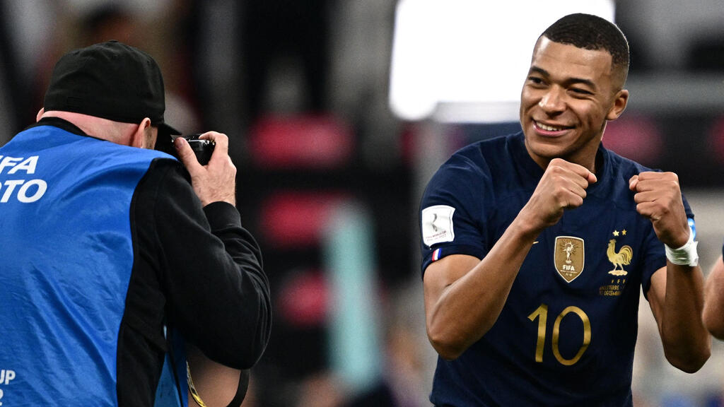 קיליאן אמבאפה שחקן נבחרת צרפת