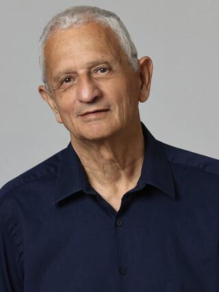 Nahum Barnea נחום ברנע