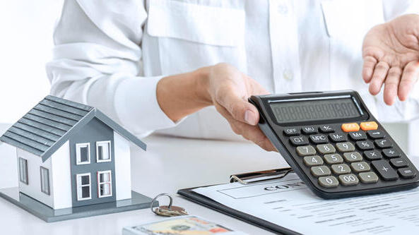 Продажа дома (Фото: Shutterstock) дом квартира покупка продажа рост падение договор калькулятор