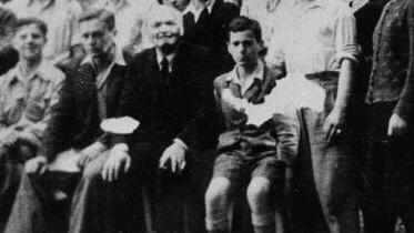 תיעוד של ישראל לוין ניצול השואה מגטו ורשה ואביו לייזר לוין