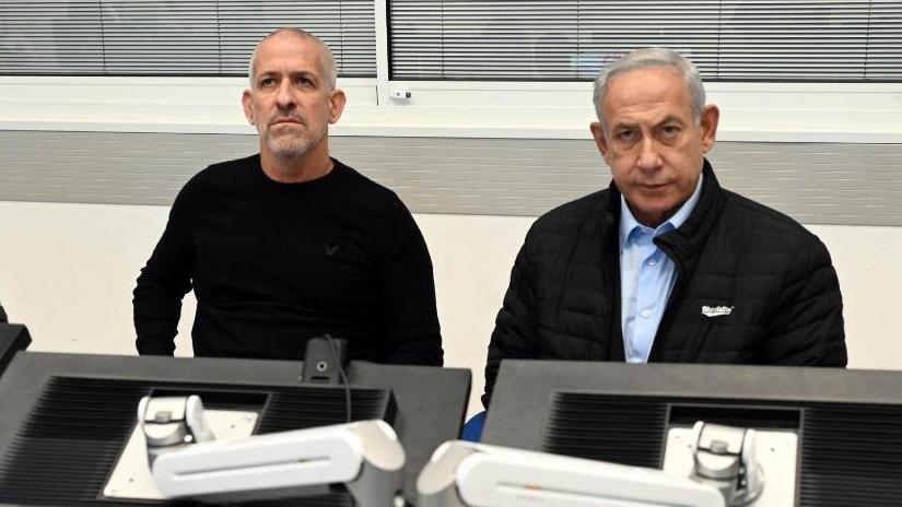 ראש הממשלה בנימין נתניהו וראש השב"כ רונן בר בביקור במרחב שומרון של השב"כ