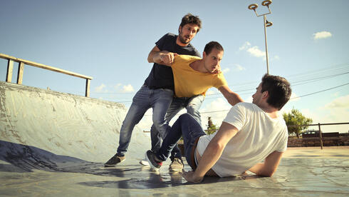 אלימות קרב ויכוח עימות אילוסטרציה 