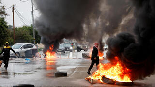 צמיגים שרופים ביריחו בזמן פעילות צה"ל במקום