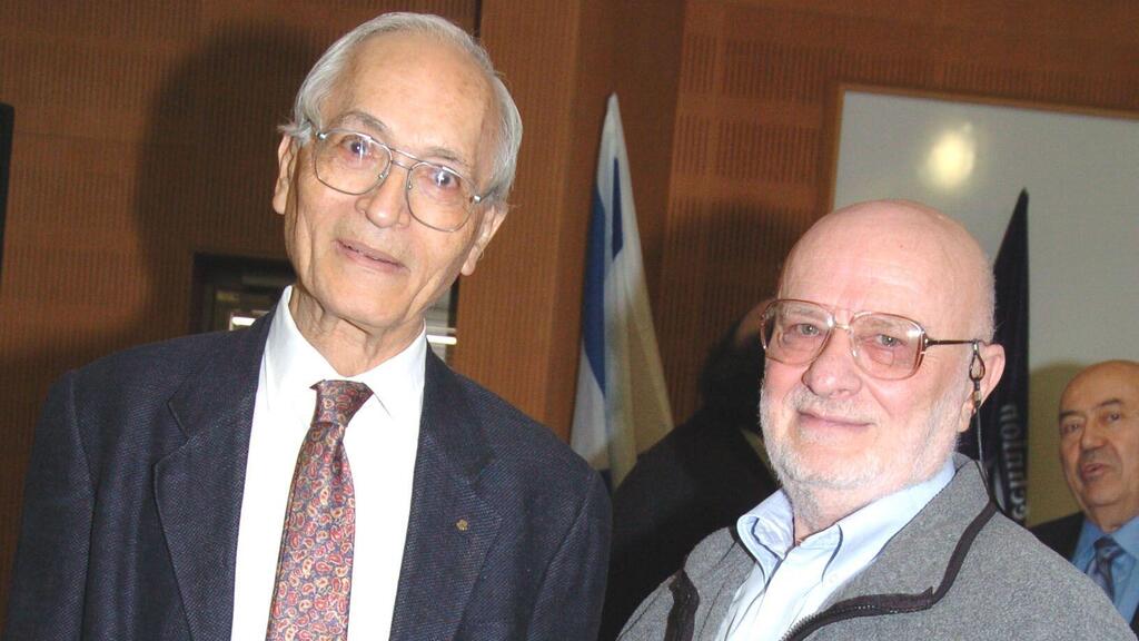 פרופ' אברהם למפל עם פרופ' מחקר יעקב זיו