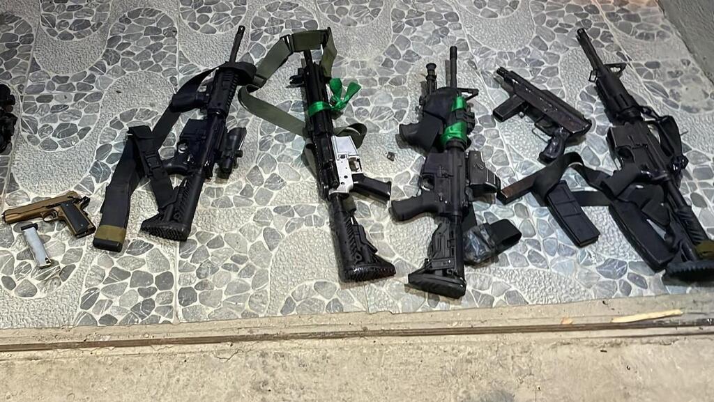 כלי הנשק של החמושים