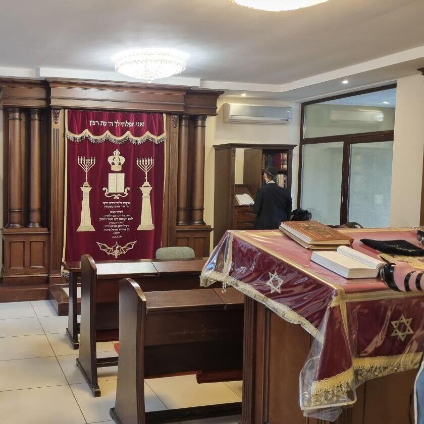 בית הכנסת קומנדו שבתוך בית הספר "שמחה"