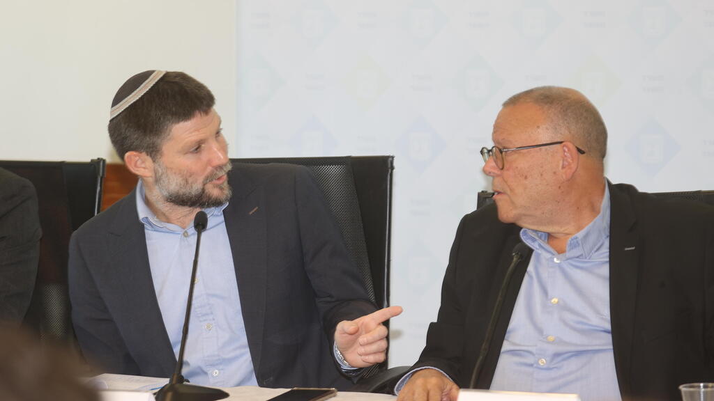 מסיבת עיתונאים משותפת של שר האוצר בצלאל סמוטריץ' ויושב ראש ההסתדרות ארנון בר דוד