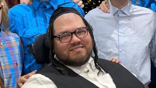 התחזה לחרדי, אבל לא ידע לדבר יידיש