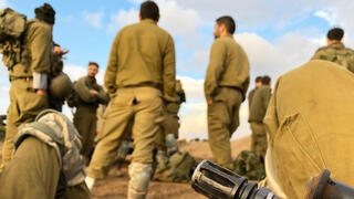 אילוס חיילים מילואים מילואימניקים