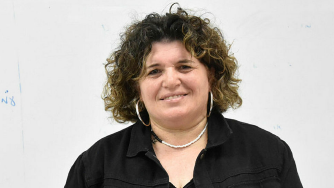 "מאוהבת במה שאני עושה". ניקול גיל חן עם כמה מתלמידיה