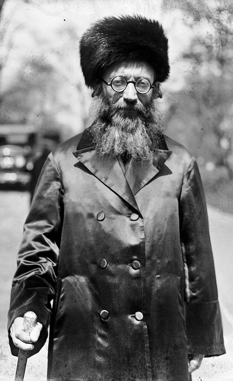 Rabbi Kook sees the move three generations ahead (Photo: US Library of Congress) הרב אברהם יצחק הכהן קוק