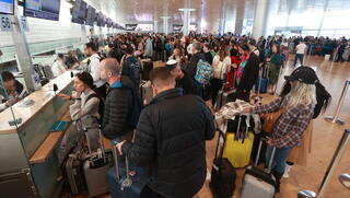 בלאגן בנתב"ג:  רק שליש מהטיסות  יוצאות בזמן