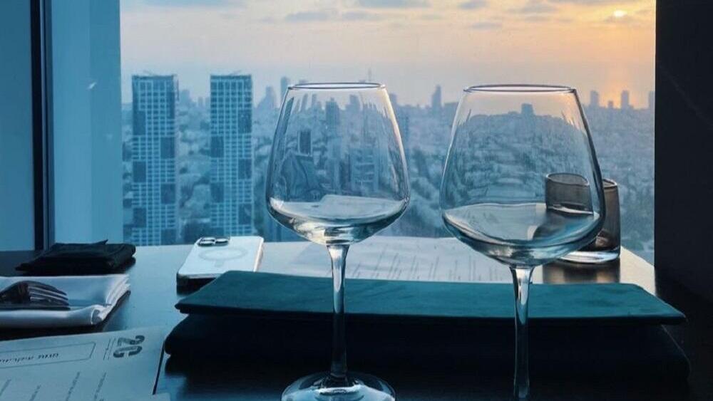 2C restaurant. It operated on the 49th floor for many years (Photo: PR) מסעדת 2c