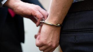 אילוסטרציה מעצר אזיקים