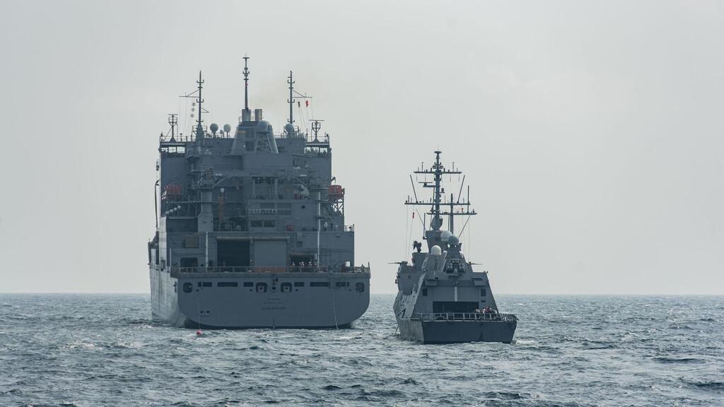 US and Israeli military vessels in the Bab al-Mandeb Strait (Photo: IDF) פעילות ימית מבצעית משותפת של חיל הים הישראלי והאמריקאי במרחב מעבר באב אל מנדב