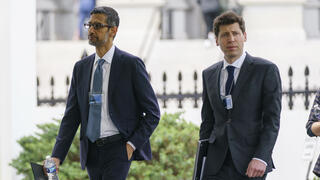 סם אלטמן וסונדר פיצ'אי בכניסה לפגישה בבית הלבן