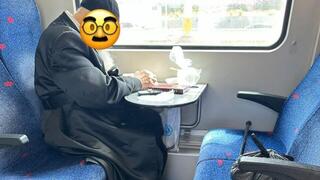 רוני ברכבת מול הגבר שסירב לאפשר לה לשבת לידו 