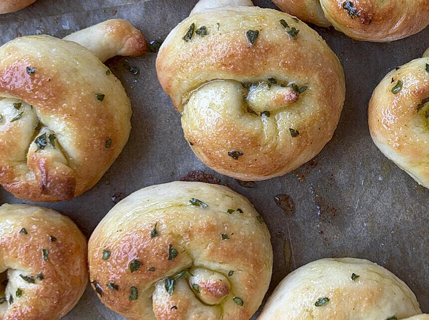 בקלי קלות: מיני לחמניות שום