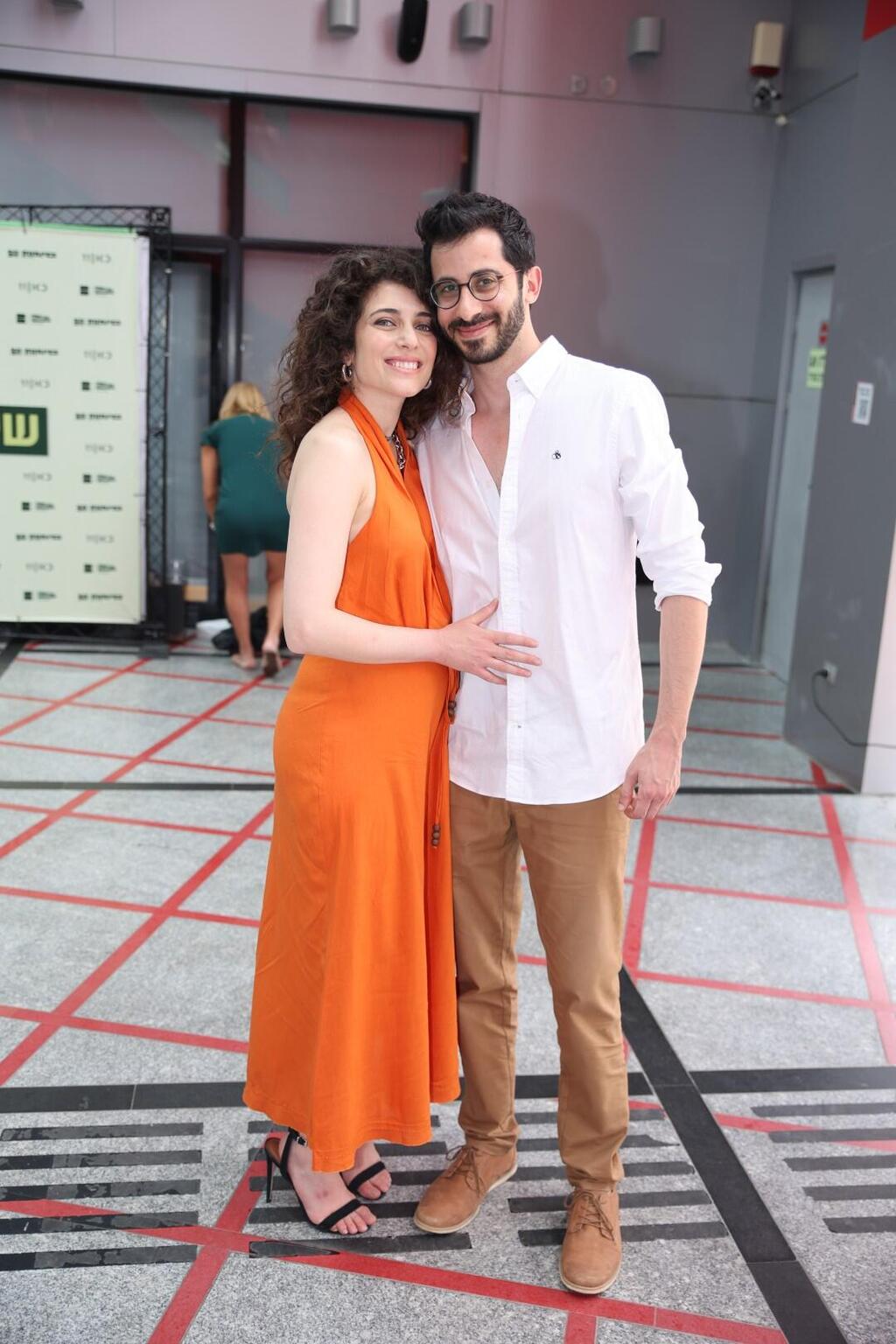שישה אפסים 