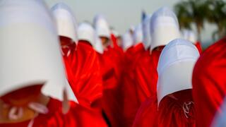 מיצג השפחות של ארגון "בונות אלטרנטיבה" בחולדה