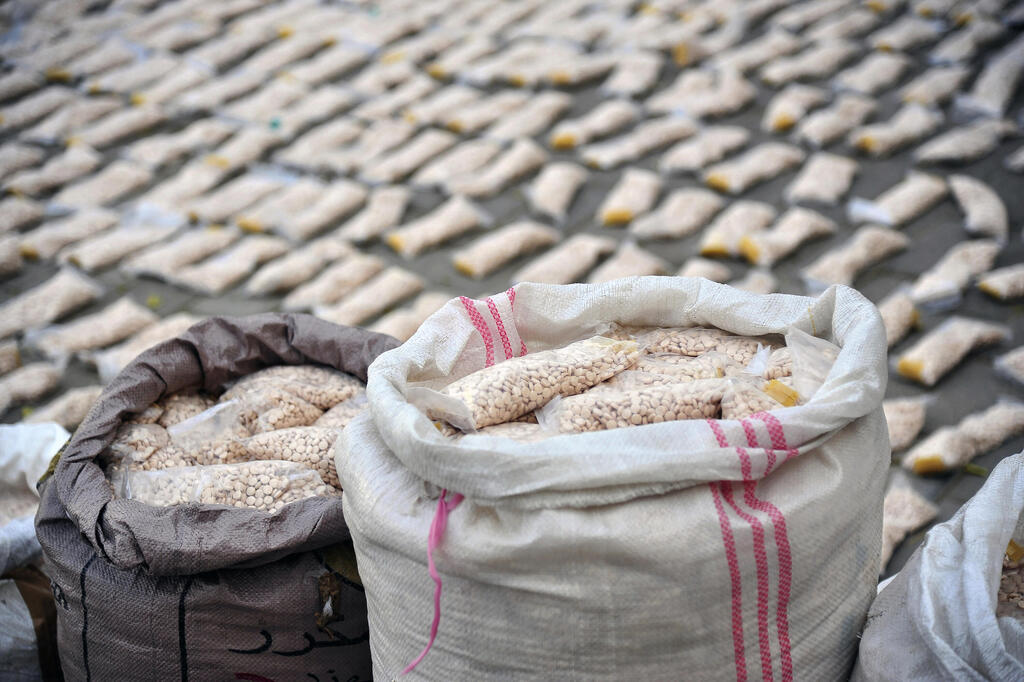Bags of Captagon (Photo: SANA via AP) סוריה הברחה הברחות סמים סם המרץ קפטגון
