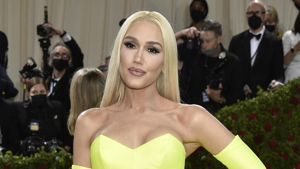 גוון סטפאני בעיצוב של ורה וונג בגאלה של המטרופוליטן, 2022