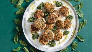 קציצות דגים עם צ'אטני נענע