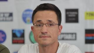 משה רדמן במסיבת עיתונאים של מובילי ההתנגדות לדיקטטורה