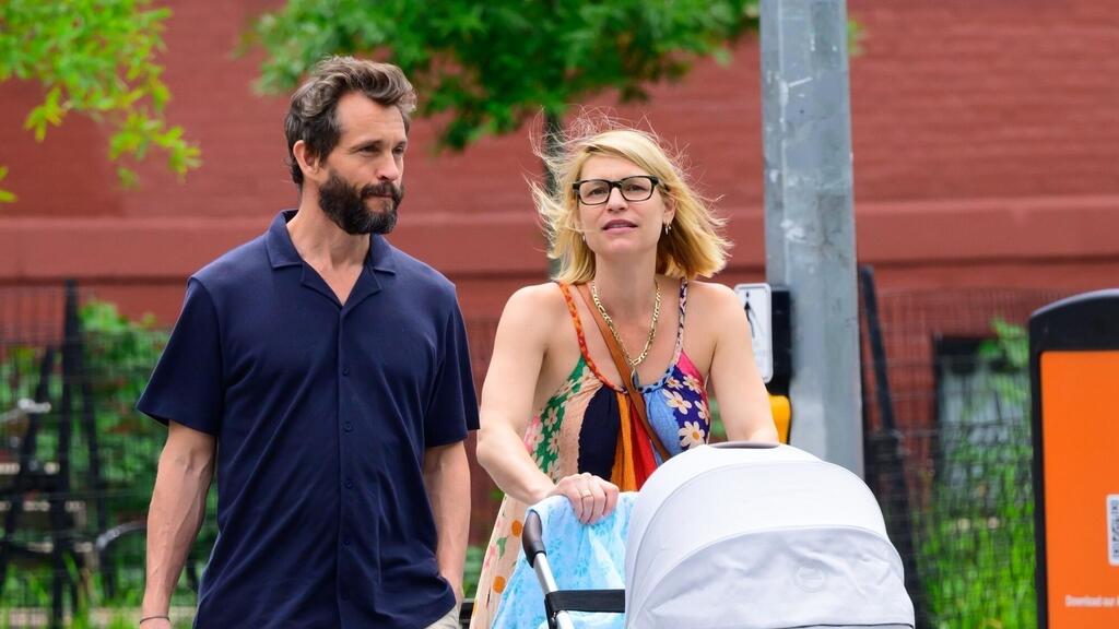 Photo: Ave Phoenix / BACKGRID קלייר דיינס יו דנסי