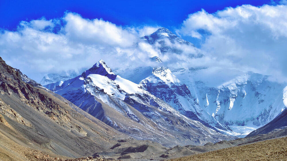 הר הצ'ומולונגמה (שמו הטיבטי של הר האוורסט)