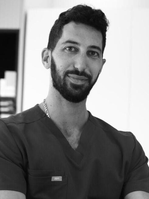 Dr. Dan Zeituni (Photo: Orit Pnini) ד"ר דן זיתוני