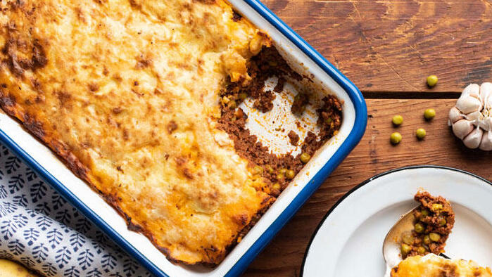 מתכונים מאפה מעולה עם תפוחי אדמה, בשר טחון ועגבניות