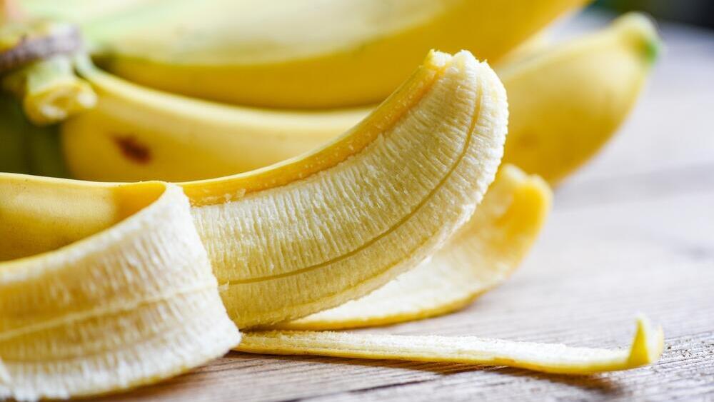 Banana - better alone (Photo: Shutterstock) בננה