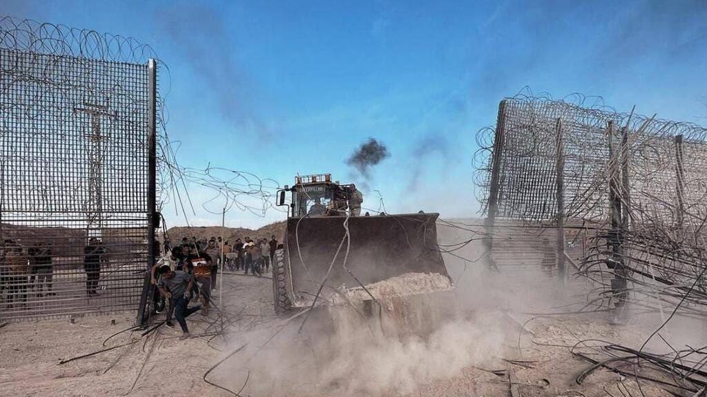 תיעוד פלסטיני: הגדר פרוצה בדרום רצועת עזה