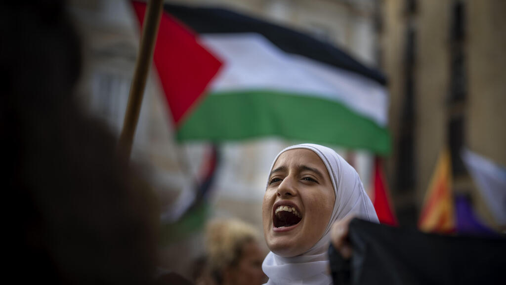 הפגנה נגד ישראל ברצלונה ספרד