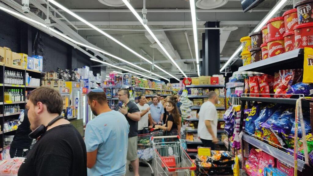 הסתערות על סופרים בראשון לציון