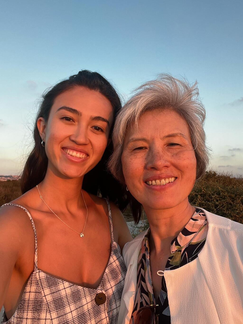 Noa Argamani and her Mother Liora (Photo: Private album ) ליאורה ארגמני ובתה נועה