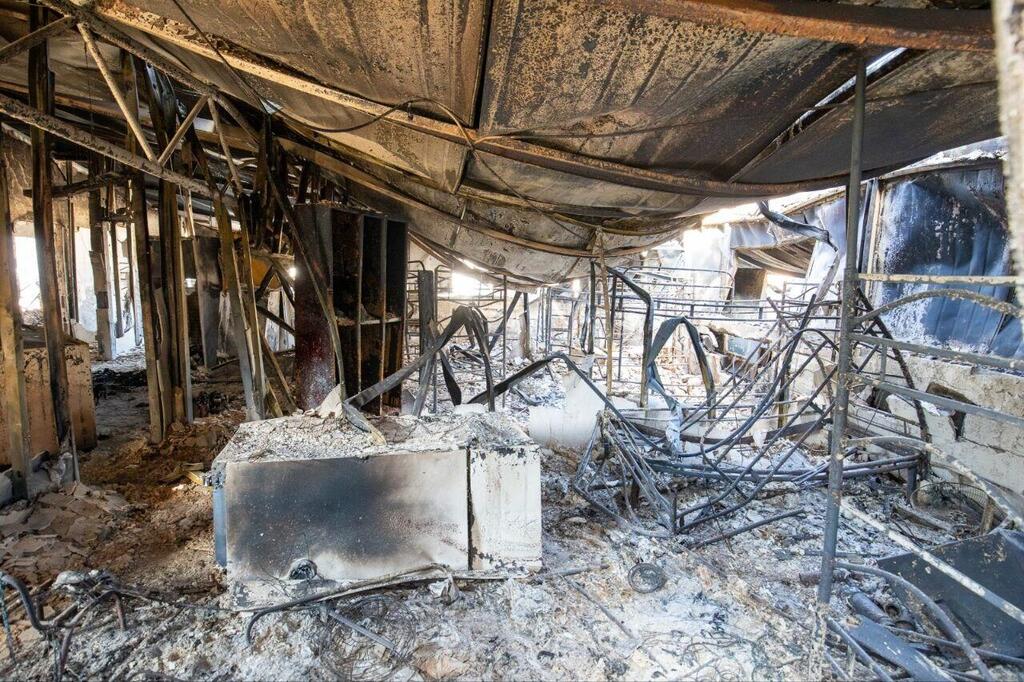 נזקים ברפת בקיבוץ עלומים שבעוטף עזה