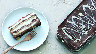 עוגת ביסקוויטים טחינה-שוקולד