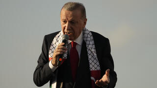 ארדואן עם הכאפייה בעצרת תמיכה בחמאס