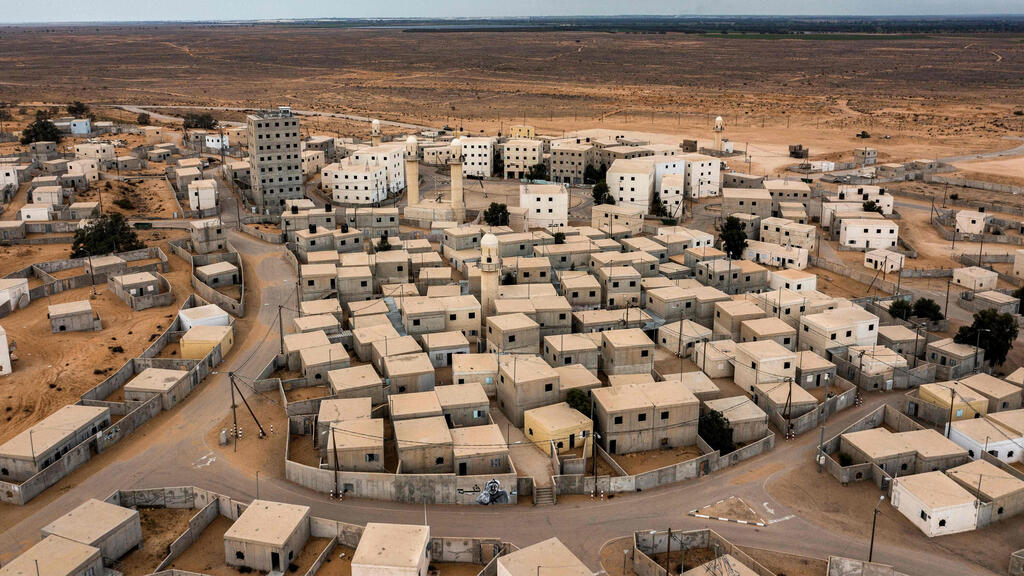 The training complex in Tze’elim dubbed as "Little Gaza" (Photo: Menahem Kahana/ AFP) שטח אימונים בבסיס צאלים, שמדמה לחימה אורבנית
