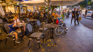 הציבור ובעלי העסקים חוזרים לשגרת מלחמה בעורף