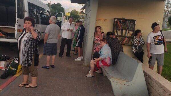 13 קשישים נהרגו ליד מיגונית תחנת אוטובוס ב שדרות ב  7.10