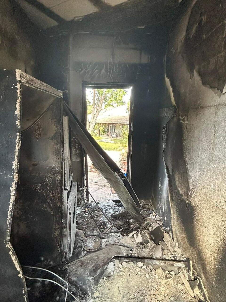 ורדה ודוד גולדשטיין מכפר עזה שבו לראשונה לביתם מאז הטבח