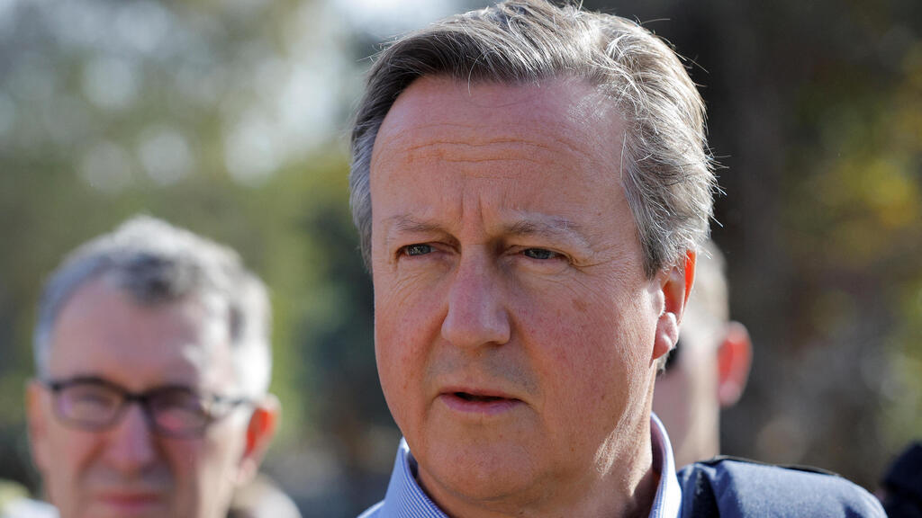 David Cameron (Photo: REUTERS/Alexander Ermochenko) שר החוץ אלי כהן עם דיוויד קמרון שר החוץ של בריטניה סיור ב בארי