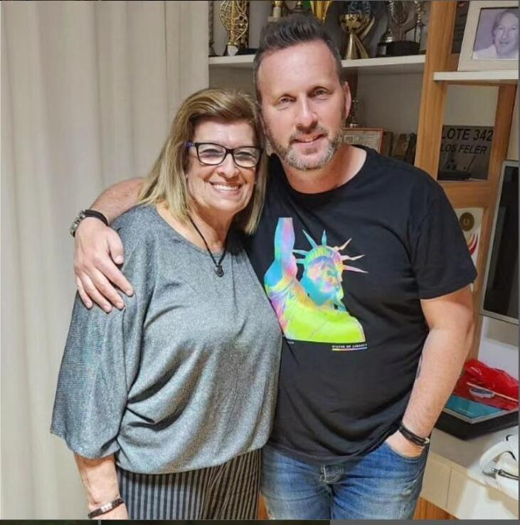 הרנן פלר ודודתו אופליה רויטמן