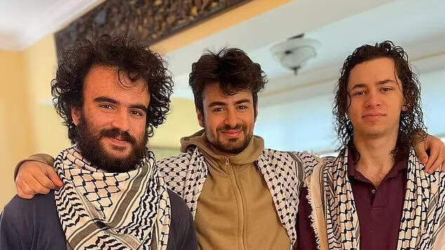 ארה"ב ורמונט שלושה פלסטינים ש נורו על ידי חמוש ללא סיבה דיברו ערבית לבשו כאפייה