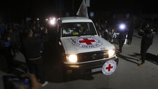 העברת החטופות במעבר רפיח