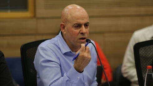 דיון בעניין רישוי כלי ירייה והפיקוח על החזקתם  בוועדה לענייני ביקורת המדינה