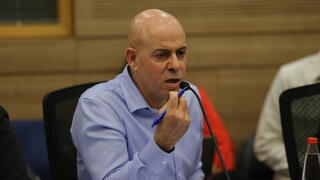 דיון בעניין רישוי כלי ירייה והפיקוח על החזקתם  בוועדה לענייני ביקורת המדינה